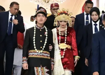 Makna Baju Adat Wapres Gibran dan Selvi di HUT ke-80 RI Simak Penjelasannya
