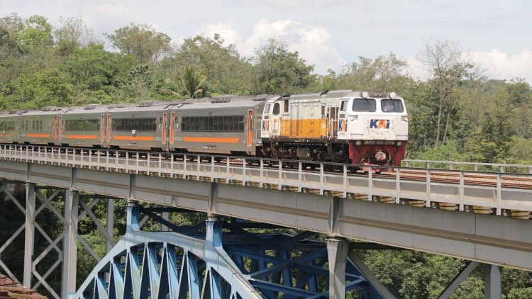 Tiga Berita Teratas Hari Ini: Didiek Hartantyo Mundur dari Dirut KAI, Siapa Penggantinya?