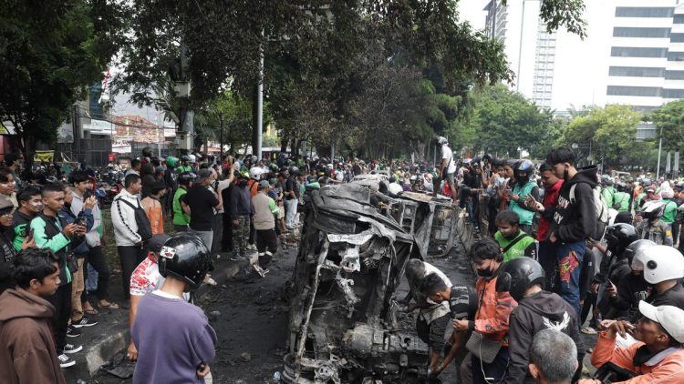 Jenderal Brimob Minta Maaf Affan Kurniawan Dilindas Rantis dan Serahkan Nasib Anak Buah ke Propam