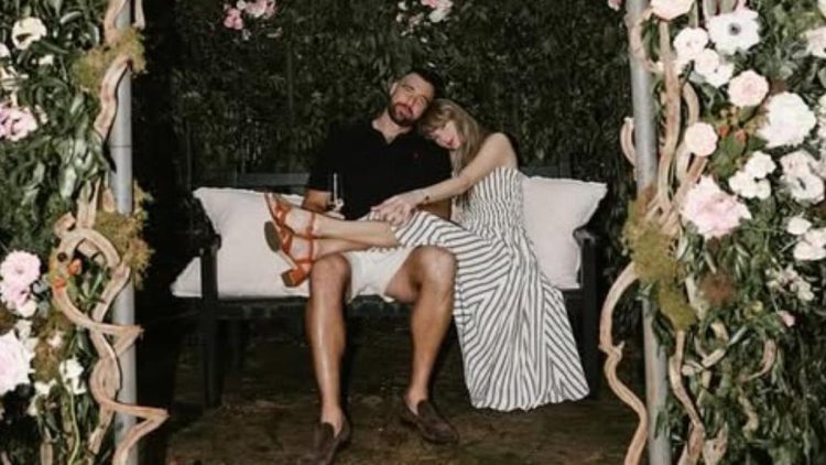 Prediksi Gaun Pengantin Siapa Desainer Pilihan Taylor Swift?