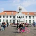 Kota Tua Jakarta Ramai Wisatawan saat Libur HUT ke-80 RI dengan Puluhan Ribu Pengunjung.