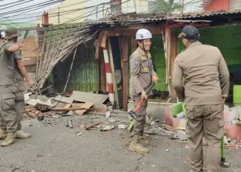 Bangunan Liar di Depok Dibongkar untuk Mengatasi Kemacetan