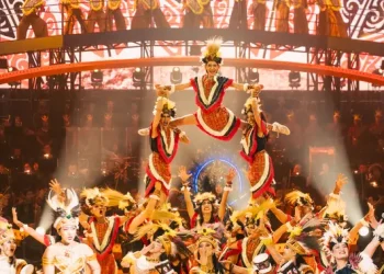 Pagelaran Sabang Merauke 2025 Tampilkan Lebih dari 800 Kostum Penari di Panggung Broadway Kolosal