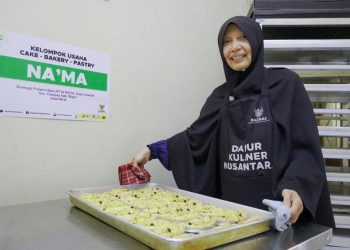 Program BMD Baznas Tingkatkan Usaha Kue Mustahik Raih Omzet Rp27 Juta