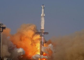 Industri Antariksa Elon Musk di Ambang Kehancuran