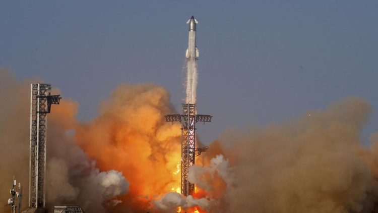 Industri Antariksa Elon Musk di Ambang Kehancuran