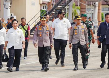 Titiek Soeharto Temani Kapolri dalam Panen Raya Jagung Kuartal III