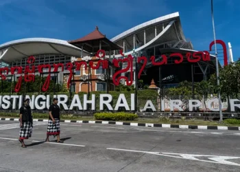 10 Tempat Makan Terbaik Dekat Bandara Ngurah Rai 2025