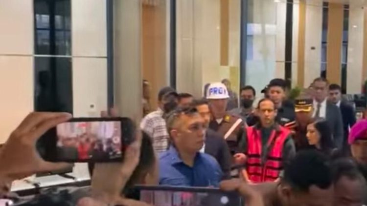 Nadiem Makarim Dibantarkan ke Rumah Sakit untuk Operasi Ambeien Terbaru