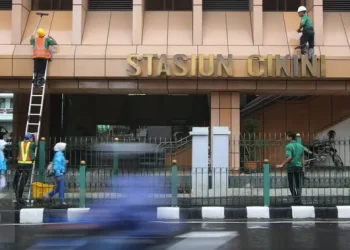 10 Tempat Makan Enak Dekat Stasiun Cikini yang Wajib Dicoba 2025