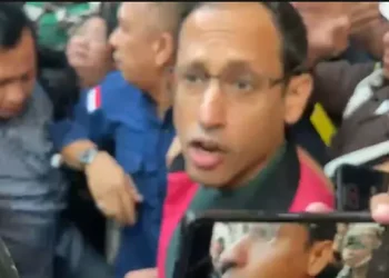 Nadiem Makarim Ditangkap Pakai Rompi Tahanan Kejagung Terkait Kasus Chromebook