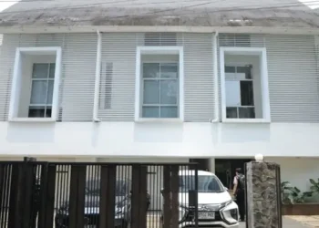 Kejagung Sita Rumah Riza Chalid di Kebayoran Baru Jakarta Selatan