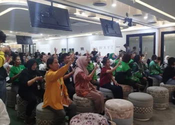 Belajar Bahasa Isyarat untuk Menjalin Pertemanan dengan Teman Tuli