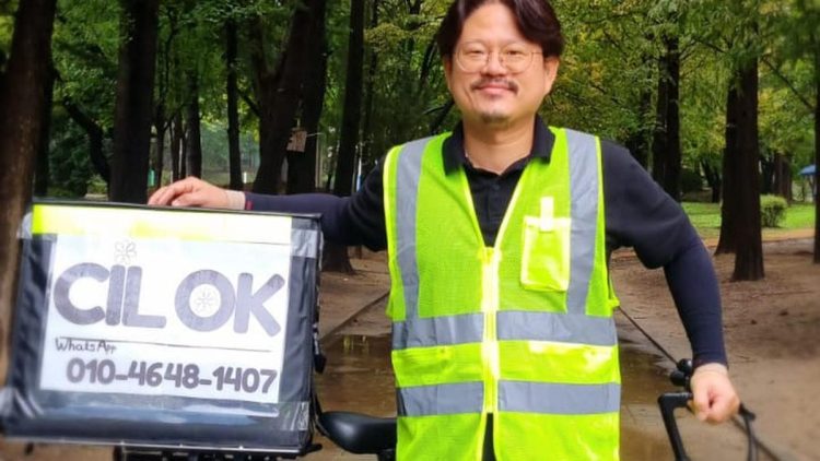 Tiga Berita Terbaru: Pria Korea Jadi Pedagang Cilok Keliling di Ansan Selatan