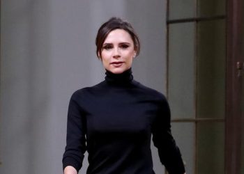 Victoria Beckham Mengaku Menggunakan Tas KW, Disindir Marc Jacobs