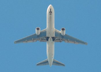 Penerbangan Internasional ke RI Wajib Gunakan Avtur Hijau 1 Persen Mulai 2027