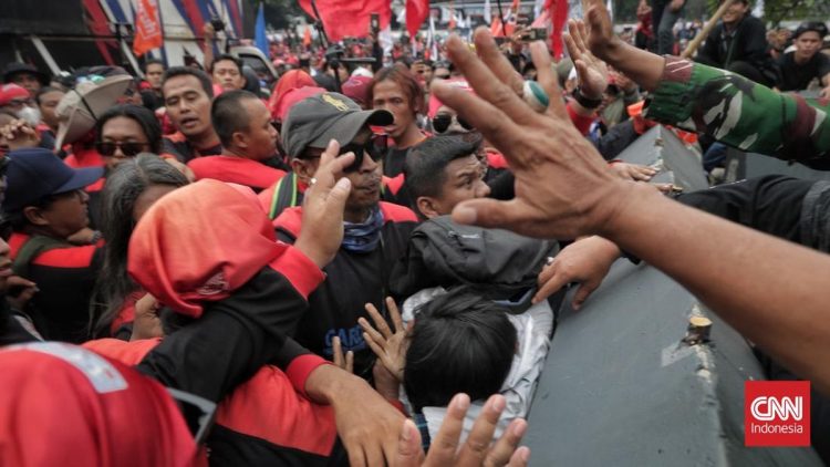 Buruh Tanggapi Permintaan Luhut agar Prabowo Tidak Intervensi UMP Kami Sah