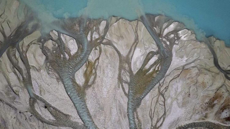 Gelombang Panas Memicu Pencairan Gletser di Pegunungan Alpen