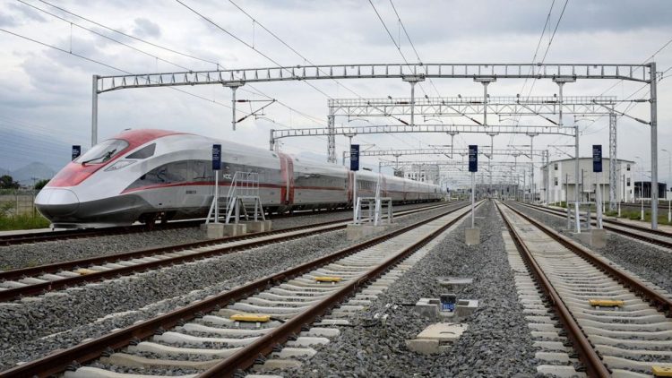 Purbaya Menolak Pembayaran Utang Whoosh Menggunakan APBN, Ini Tanggapan Istana