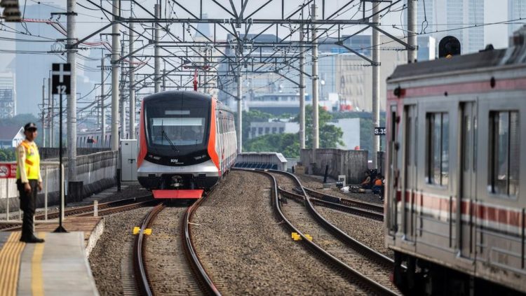 KRL Akan Hadir di Bandung pada 2027, Simak Rutenya