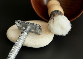 6 Alat Cukur Kumis dan Jenggot Elektrik hingga Ukuran Mini