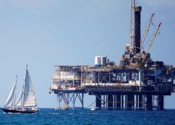 Harga Minyak Dunia Turun, Indikasi Pasar Kelebihan Persediaan