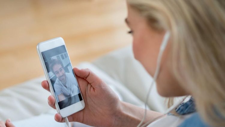 Modus Penipuan Online Baru Via VC Targetkan Pembeli Paket