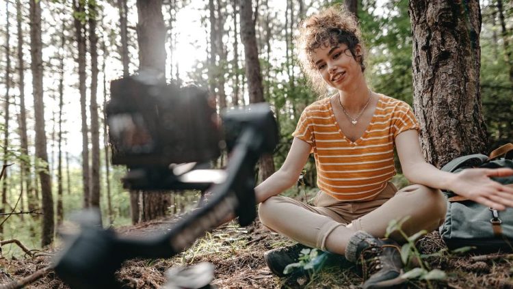 Kemdikbud Kaji Kewajiban Sertifikasi untuk Influencer di China