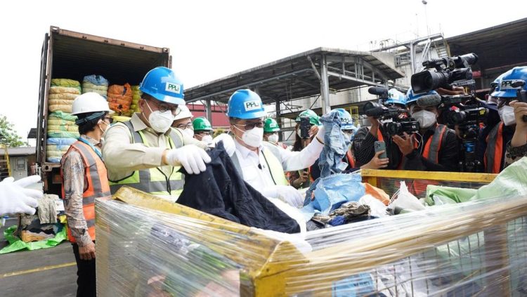 Mendag Musnahkan 19.391 Bal Pakaian Bekas dari China dan Jepang