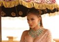 Gaya Menawan Jennifer Lopez dengan Kalung Zamrud 168 Karat di Pernikahan Miliarder India