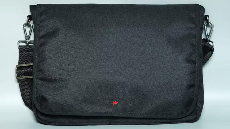 Rekomendasi 6 Model Tas Kerja Pria Fungsional dan Stylish