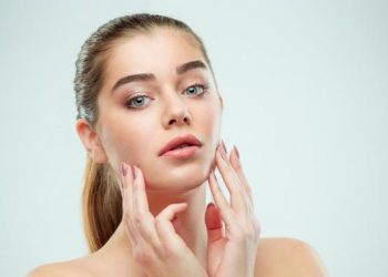 6 Tanaman Ajaib untuk Rahasia Kulit Bercahaya Secara Alami