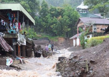 Bantuan Beras Obat dan Kebutuhan Dasar untuk Korban Bencana di Sumbar
