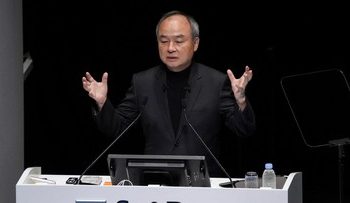 AI Dapat Mengubah Manusia Menjadi Mirip Ikan