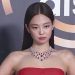 Jennie BLACKPINK Ganti Gaun Maison Margiela Jadi Merah Menyala di Golden Disc Awards 40