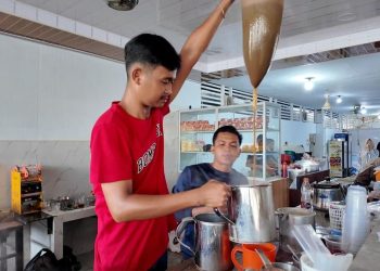 Omzet Rumah Makan Aceh Tamiang Mulai Pulih