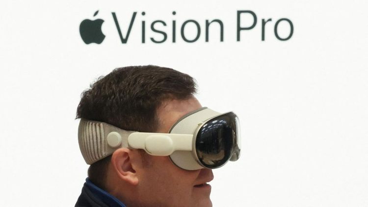 Produksi Apple Vision Pro Dikurangi Akibat Penjualan Lesu