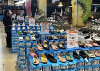 Sale Seharian Transmart, Diskon Besar Sandal dan Sepatu Hingga 70 Persen