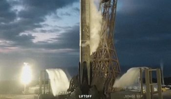 SpaceX Luncurkan 24 Satelit Starlink ke Orbit secara Langsung